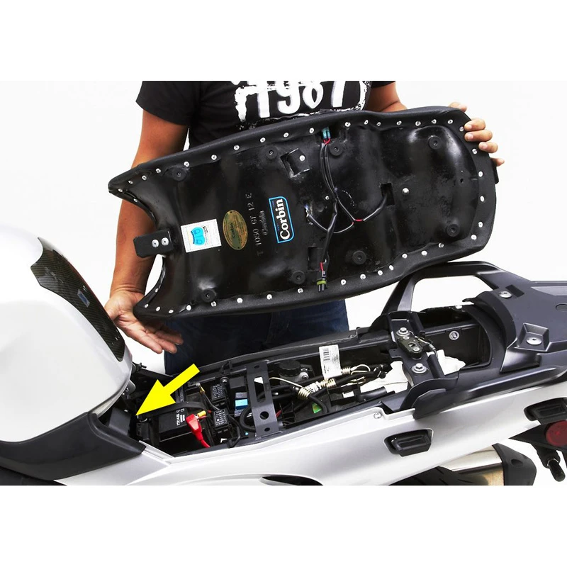 Corbin T-1050-GT-12 Gunfighter & Lady Seat For Triumph Sprint GT (2010-2012) 14 Corbin T-1050-GT-12 Gunfighter & Lady Seat For Triumph Sprint GT (2010-2012) - Image 12