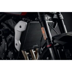 Evotech PRN015344 Radiator Guard, Black For Triumph Trident 660 (2021-) 12 Evotech PRN015344 Radiator Guard, Black For Triumph Trident 660 (2021-) -Scootik Bike Shop evotech prn015344 radiator guard black image5