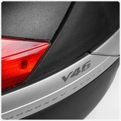Givi V46NA 46 Liter Monokey Top Case Matte Black 11 Givi V46NA 46 Liter Monokey Top Case Matte Black -Scootik Bike Shop givi v46na 46ltr matte black for monokey case 3