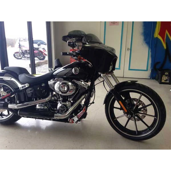 Reckless Motorcycles Batwing Fairing With Stereo Dyna Breakout 8 Reckless Motorcycles Batwing Fairing With Stereo Dyna Breakout - Image 6