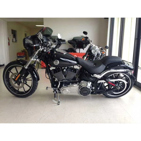 Reckless Motorcycles Batwing Fairing With Stereo Dyna Breakout 9 Reckless Motorcycles Batwing Fairing With Stereo Dyna Breakout - Image 7