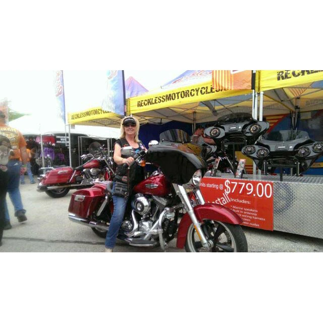 Reckless Motorcycles Batwing Fairing With Stereo Harley Switchback Models 6 Reckless Motorcycles Batwing Fairing With Stereo Harley Switchback Models - Image 4