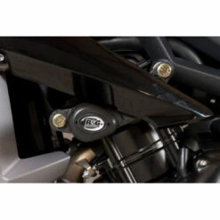 R&G Frame Slider Aero Style For Triumph Street Triple '13-'14 10 R&G Frame Slider Aero Style For Triumph Street Triple '13-'14 -Scootik Bike Shop rg frame slider aero style triumph street triple 03