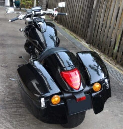 TKY Quick Detachable Hard Saddlebags For Suzuki Boulevard M109R -Scootik Bike Shop tky m109 hard saddlebags b